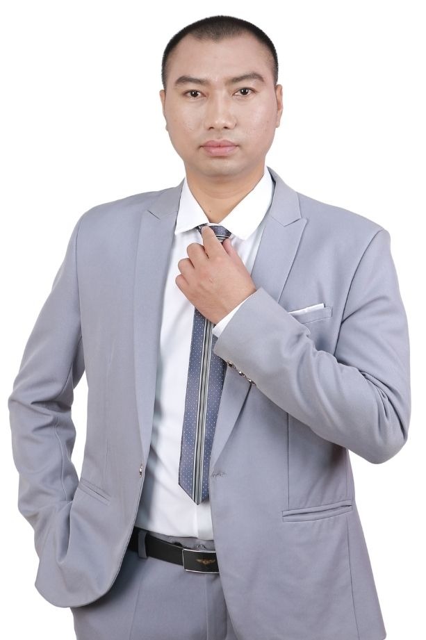 Thầy Nguyễn Hoàng Đông